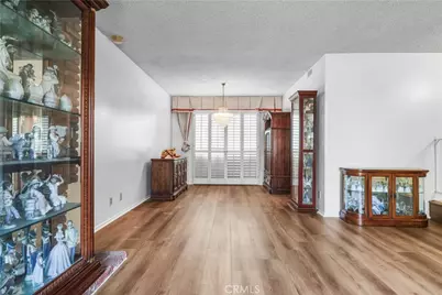 13530 Darvalle, Cerritos, CA 90703 - Photo 4