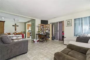 16171 Winterwood Ln, Fontana, CA 92335 - Photo 6