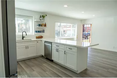 41 Scottsdale, Carson, CA 90745 - Photo 4