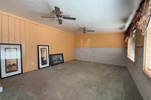 18284 9th St, Bloomington, CA 92316 - Photo 16