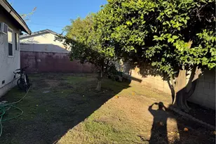 9501 Holmes, Los Angeles, CA 90002 - Photo 2