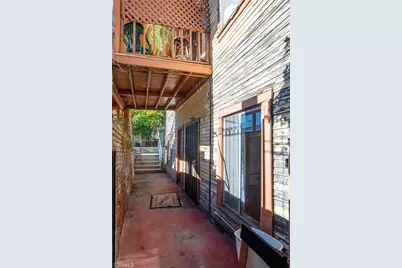 1613 E 1st, Los Angeles, CA 90033 - Photo 8