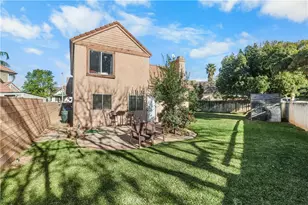 16117 Trailwinds Dr, Fontana, CA 92337 - Photo 18