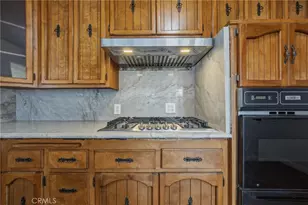 12029 Belhaven St, Los Angeles, CA 90059 - Photo 10