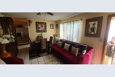 2703 Missouri, South Gate, CA 90280 - Photo 2