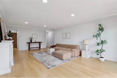 100 Hermosa Ave #3A, Long Beach, CA 90802 - Photo 2