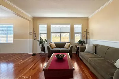 28410 Agajanian, Saugus, CA 91390 - Photo 14