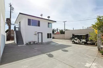 440 W Holt, Pomona, CA 91768 - Photo 2