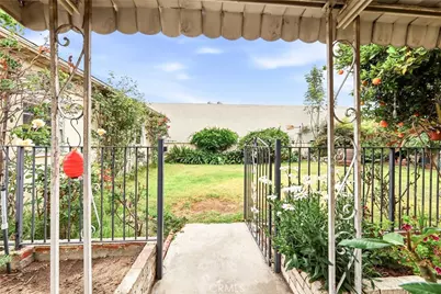 10046 Beverly Street, Bellflower, CA 90706 - Photo 32