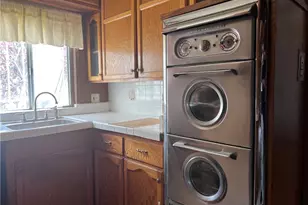 8230 Park Circle, Inglewood, CA 90305 - Photo 8
