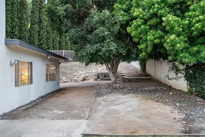19261 Brae, Santa Ana, CA 92705 - Photo 20