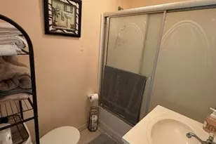 223 S Kern, Los Angeles, CA 90022 - Photo 8