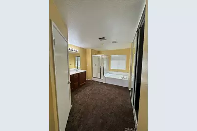 15082 Zircon, Victorville, CA 92394 - Photo 16