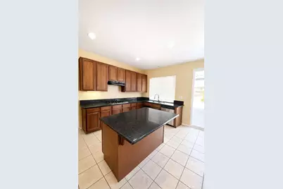 15082 Zircon, Victorville, CA 92394 - Photo 6