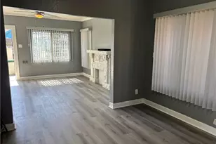 535 W 54th St, Los Angeles, CA 90037 - Photo 2