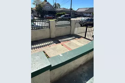 535 West 54th Street, Los Angeles, CA 90037 - Photo 18