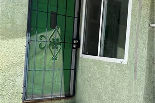 1650 W 39th Pl, Los Angeles, CA 90062 - Photo 4