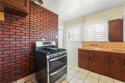 1116 W 76th, Los Angeles, CA 90044 - Photo 20