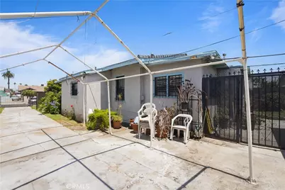 1116 W 76th, Los Angeles, CA 90044 - Photo 40