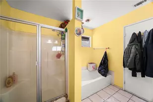 14134 Orizaba, Paramount, CA 90723 - Photo 16