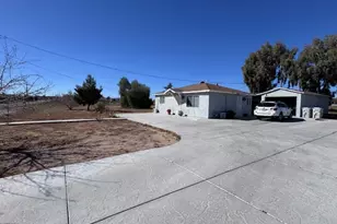 11918 Hemlock, Hesperia, CA 92345 - Photo 8