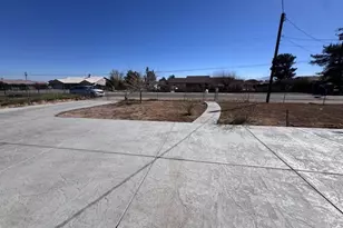 11918 Hemlock, Hesperia, CA 92345 - Photo 24