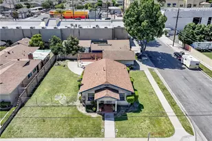 10300 Monterey St, Bellflower, CA 90706 - Photo 28
