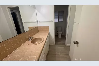 2004 Julian, Bakersfield, CA 93304 - Photo 14