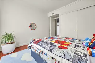 23041 La Granja, Valencia, CA 91354 - Photo 36