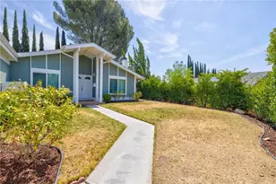 23041 La Granja, Valencia, CA 91354 - Photo 46