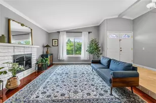 23041 La Granja, Valencia, CA 91354 - Photo 6