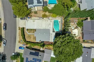 23041 La Granja, Valencia, CA 91354 - Photo 52