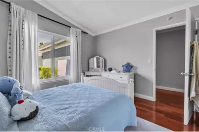 23041 La Granja, Valencia, CA 91354 - Photo 30