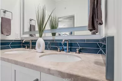 4689 Holly Avenue, Long Beach, CA 90805 - Photo 34