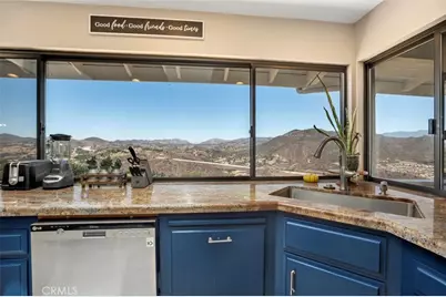2160 Puerto Del Mundo, Fallbrook, CA 92028 - Photo 16