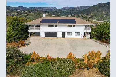 2160 Puerto Del Mundo, Fallbrook, CA 92028 - Photo 2
