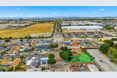 1722 N Wilmington, Wilmington, CA 90744 - Photo 2