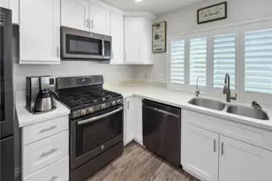 10262 Mandalay Ct, Riverside, CA 92503 - Photo 14