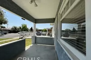 323 W 82nd St, Los Angeles, CA 90003 - Photo 4