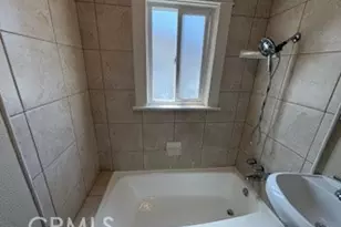 323 W 82nd St, Los Angeles, CA 90003 - Photo 24