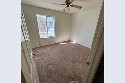 15087 Whitekirk, Victorville, CA 92394 - Photo 8