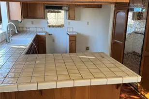 15087 Whitekirk, Victorville, CA 92394 - Photo 2