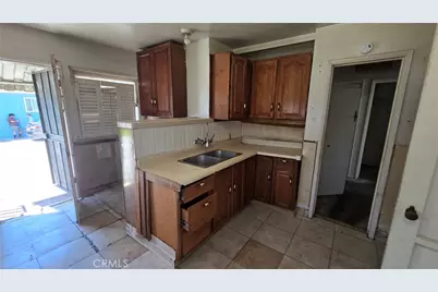 1605 E Orchard, Compton, CA 90221 - Photo 4