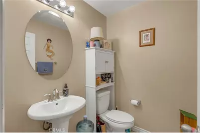 1082 Venice, Upland, CA 91786 - Photo 14