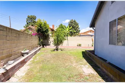 19506 Corby, Cerritos, CA 90703 - Photo 32
