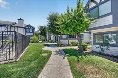 19231 Sherman #27, Reseda, CA 91335 - Photo 40