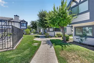 19231 Sherman, Reseda, CA 91335 - Photo 40