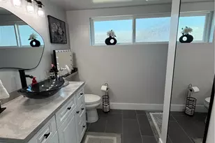 20733 Claretta, Lakewood, CA 90715 - Photo 8