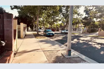 11666 Remington, Sylmar, CA 91342 - Photo 4