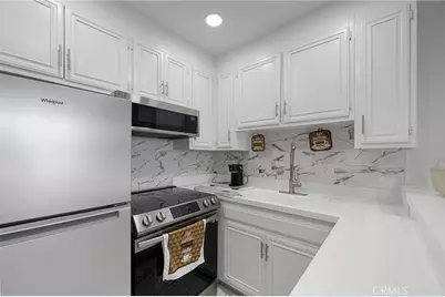 300 Cagney, Newport Beach, CA 92663 - Photo 12